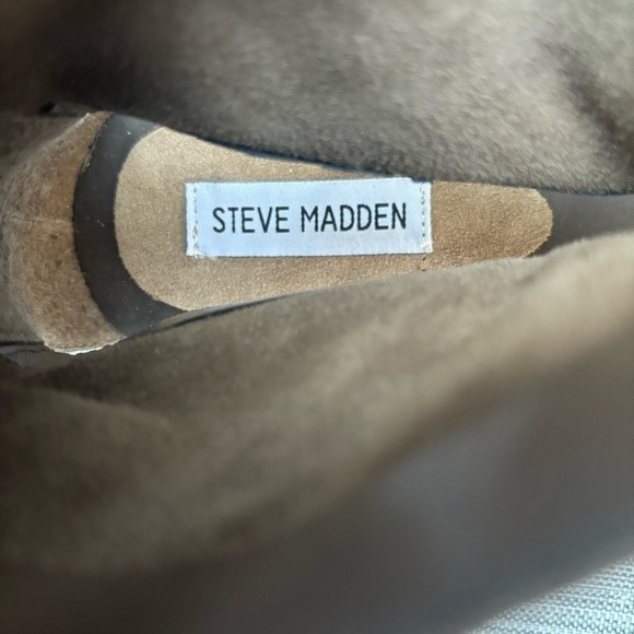 NEW STEVE MADDEN Studded Toe Post Ankle Bootie Brown Suede Size 7.5 - Picture 6 of 7